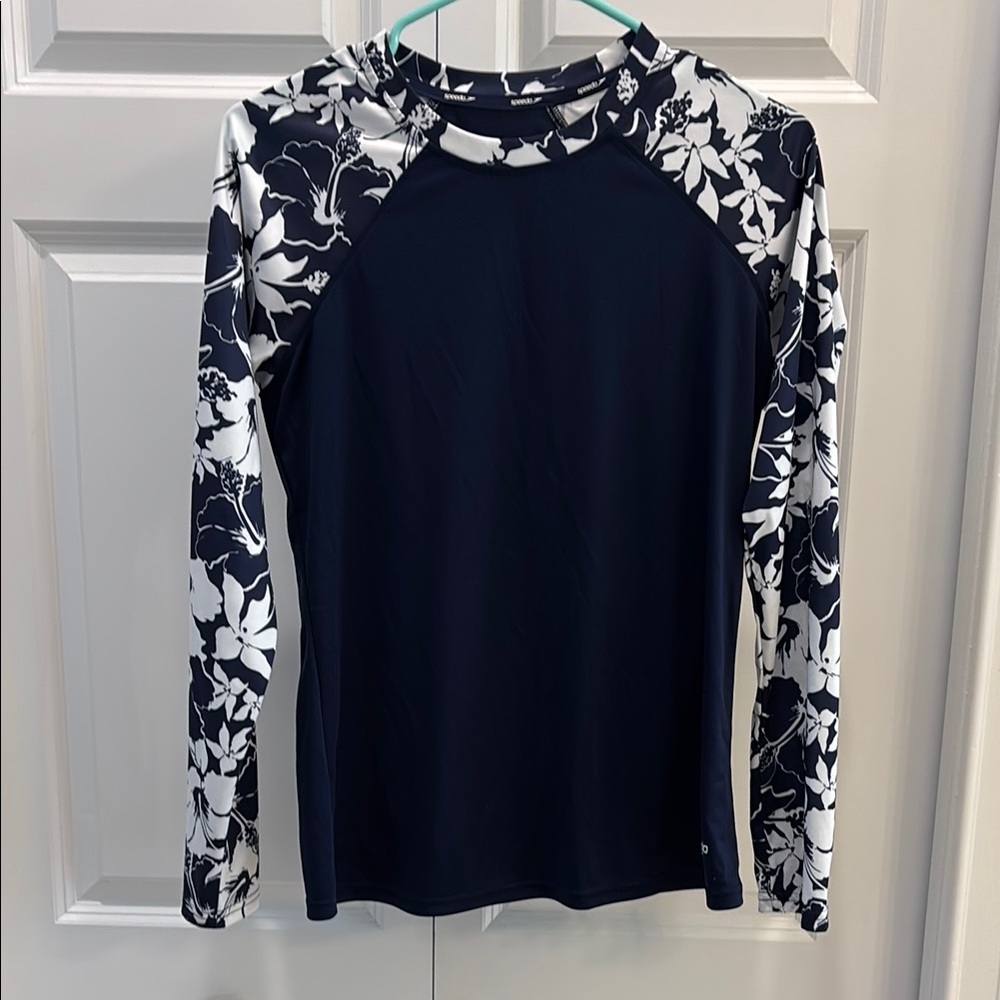 (5/$30 deal)
Speedo Floral Dark Navy Long Sleeve Rash Guard